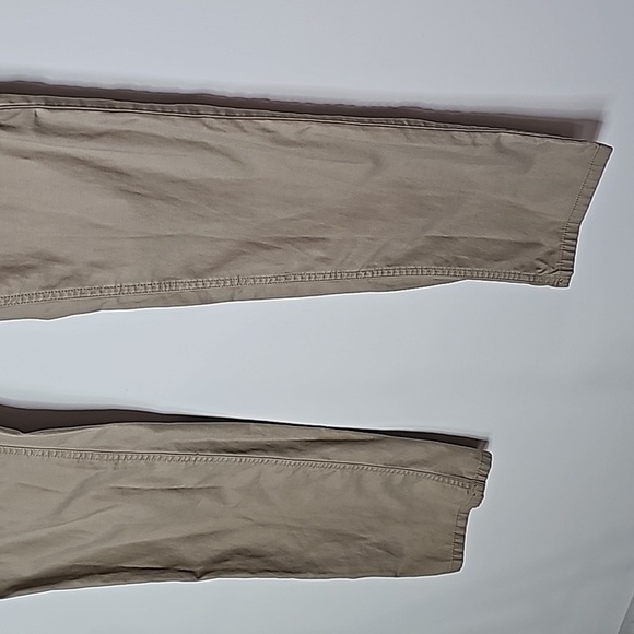 Oakley 32x34 tan slim straight pants - Picture 3 of 8